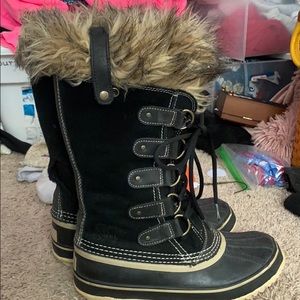 Sorel Winter Boots. Size 8. Small tear pictured